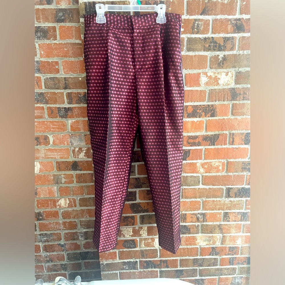 Zara, unique stylish capri pants, size medium